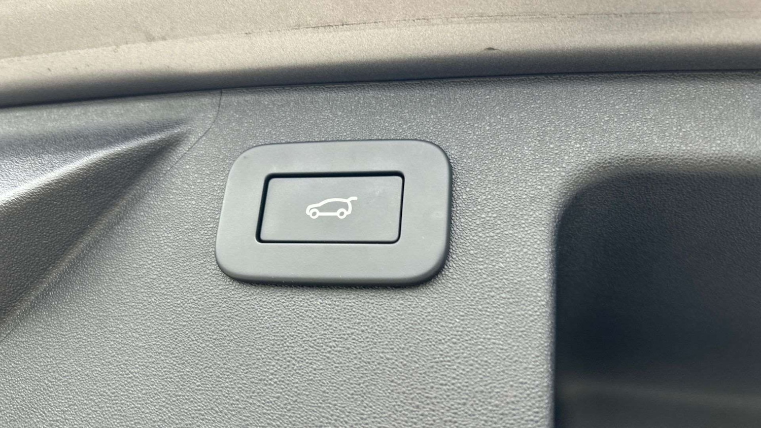 Used Land Rover Discovery Sport 2023 for sale - 76460368: Photo 33