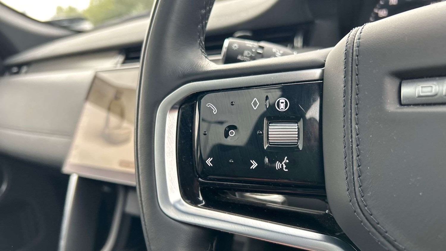 Used Land Rover Discovery Sport 2023 for sale - 76460368: Photo 35