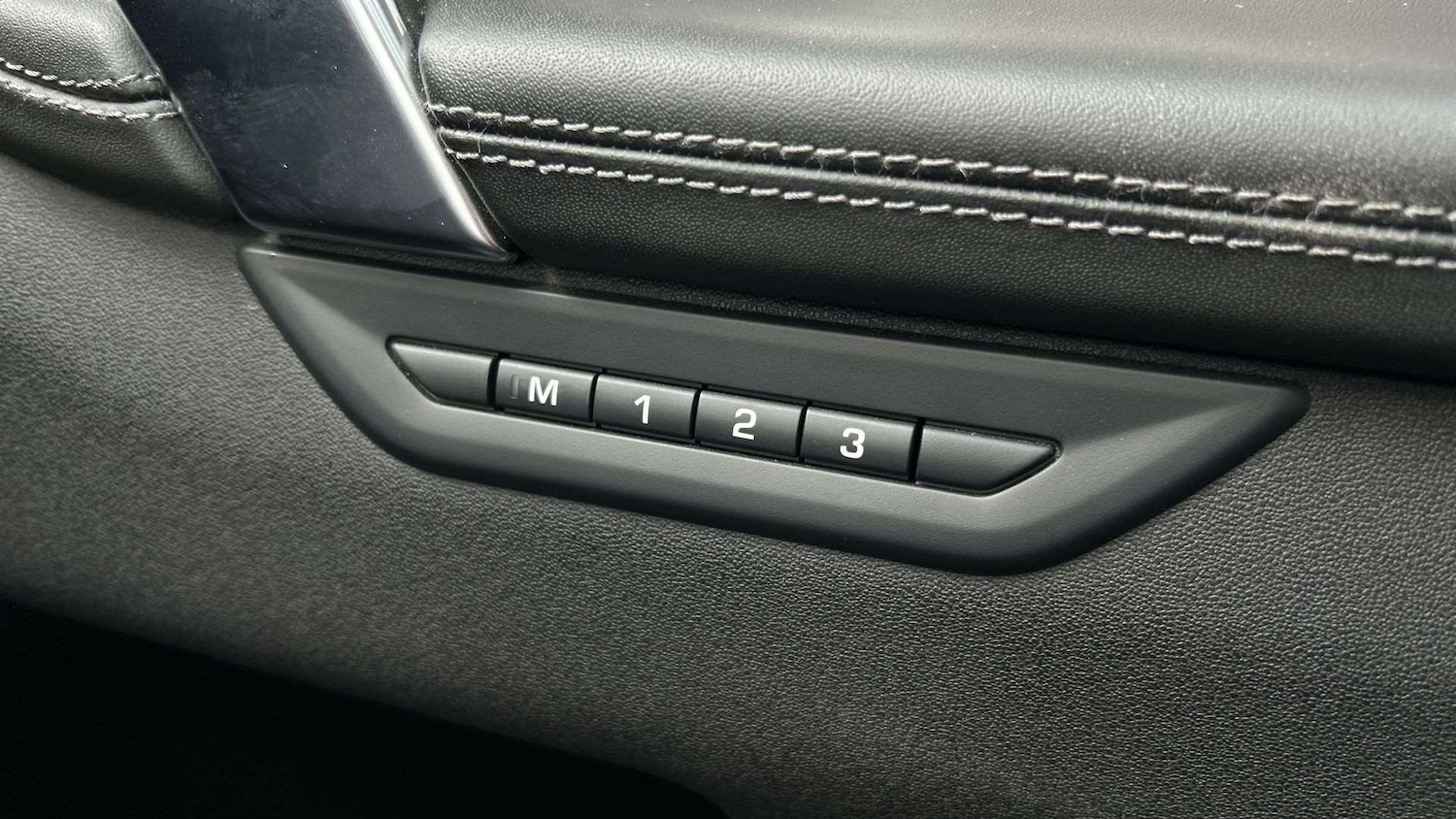 Used Land Rover Discovery Sport 2023 for sale - 77628349: Photo 25