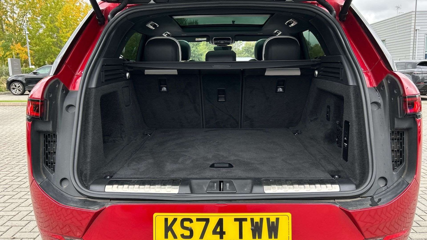 Used Land Rover Range Rover Sport 2024 for sale - 76459805: Photo 10