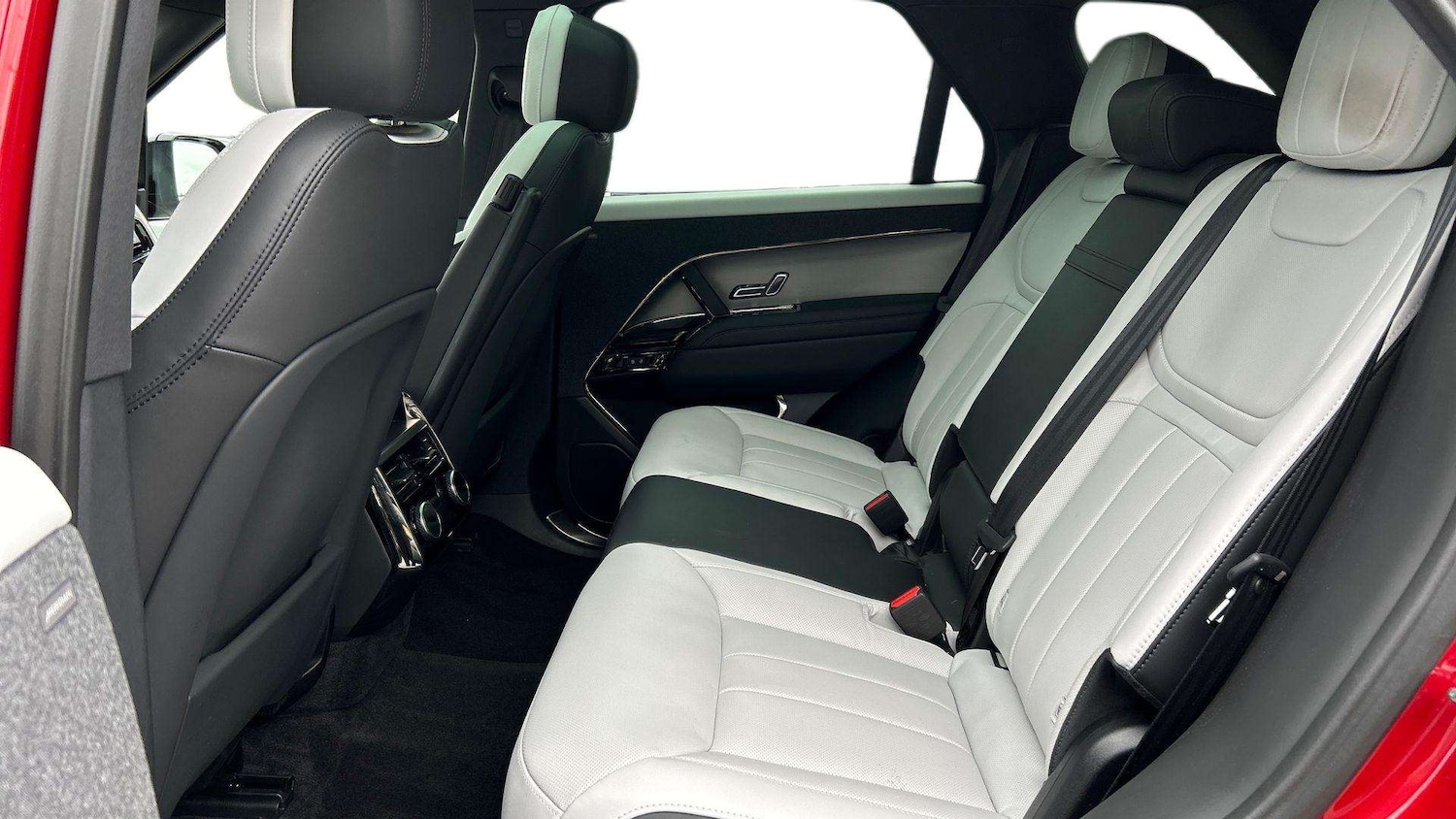 Used Land Rover Range Rover Sport 2024 for sale - 76459805: Photo 4