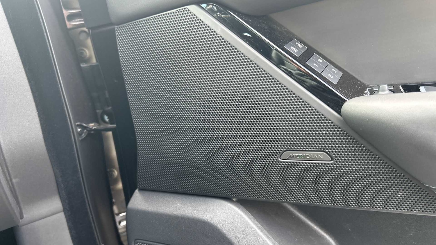 Used Land Rover Range Rover Velar 2025 for sale - 76460017: Photo 24