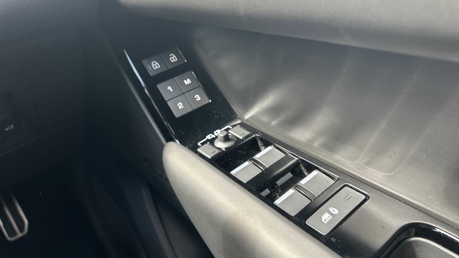 Used Land Rover Range Rover Velar 2025 for sale - 76460017: Photo 25