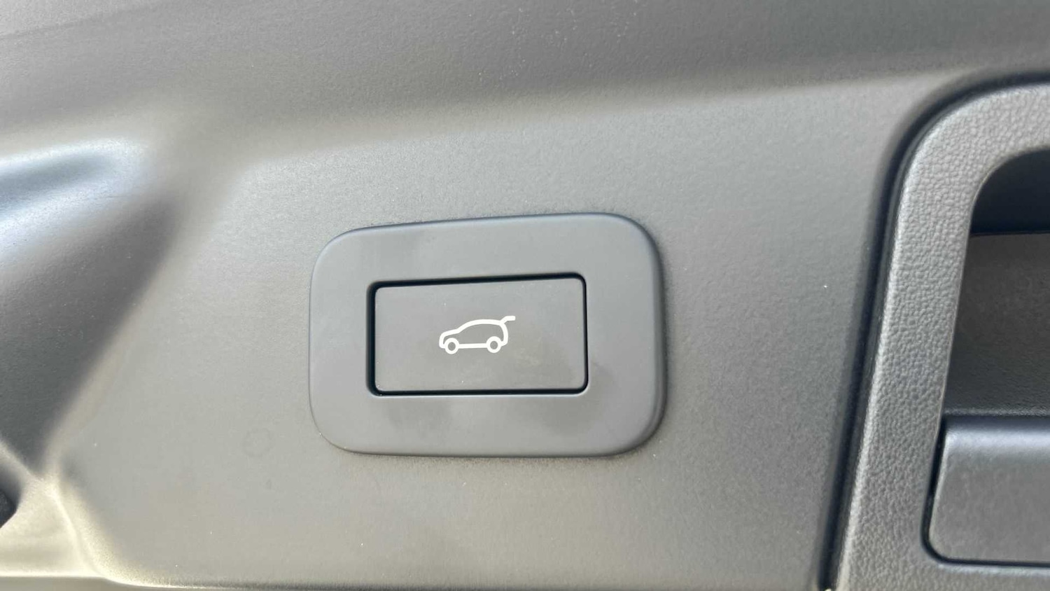 Used Land Rover Range Rover Velar 2025 for sale - 76460017: Photo 31