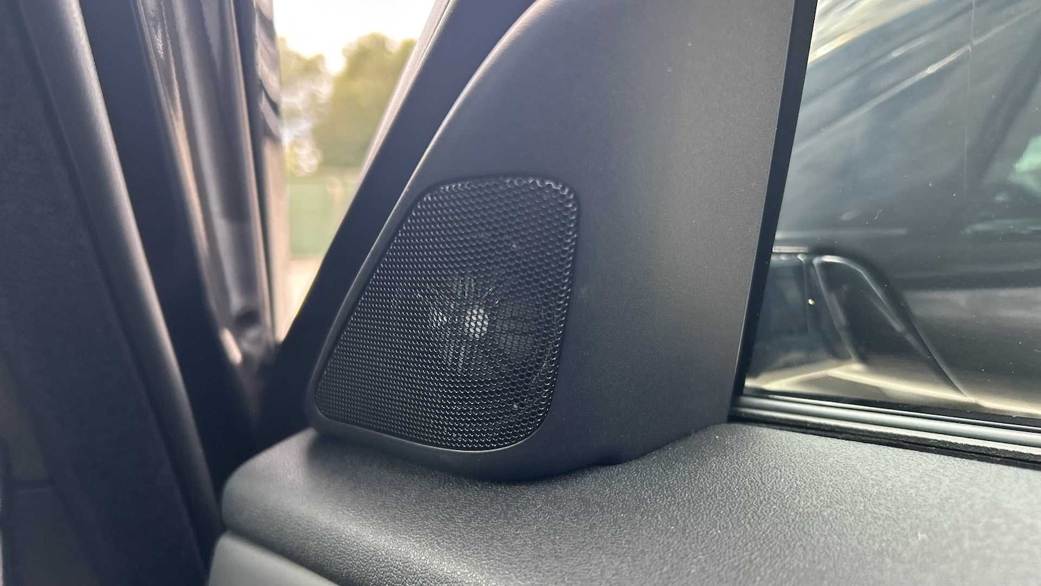 Used Land Rover Range Rover Velar 2025 for sale - 76460017: Photo 32