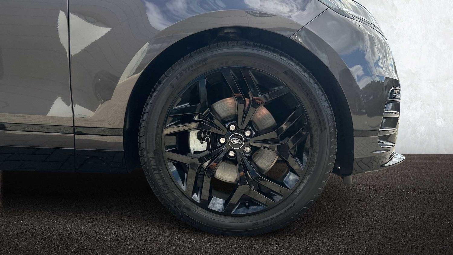 Used Land Rover Range Rover Velar 2025 for sale - 76460017: Photo 8