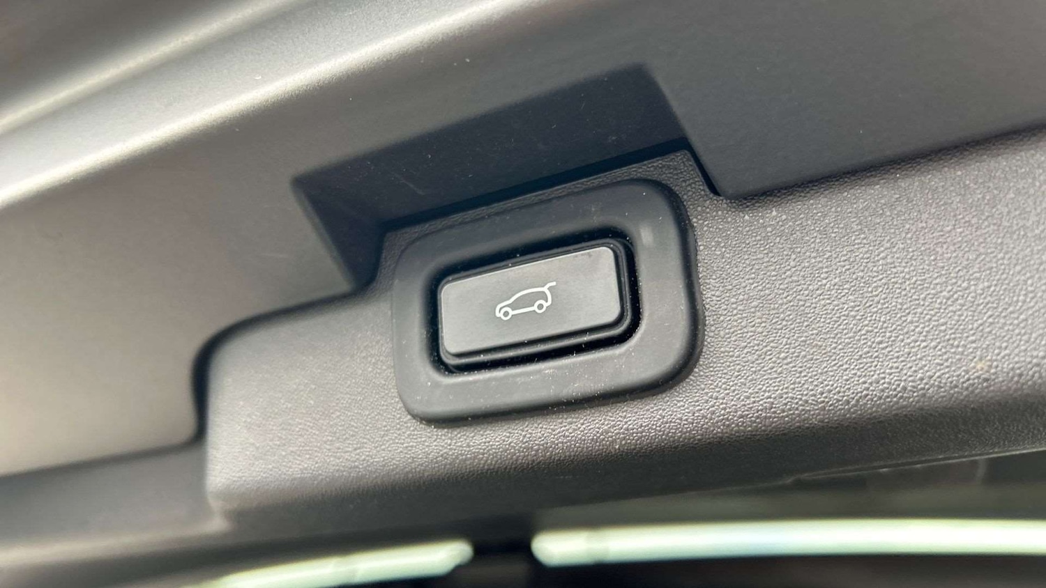 Used Land Rover Discovery 2022 for sale - 76460390: Photo 31