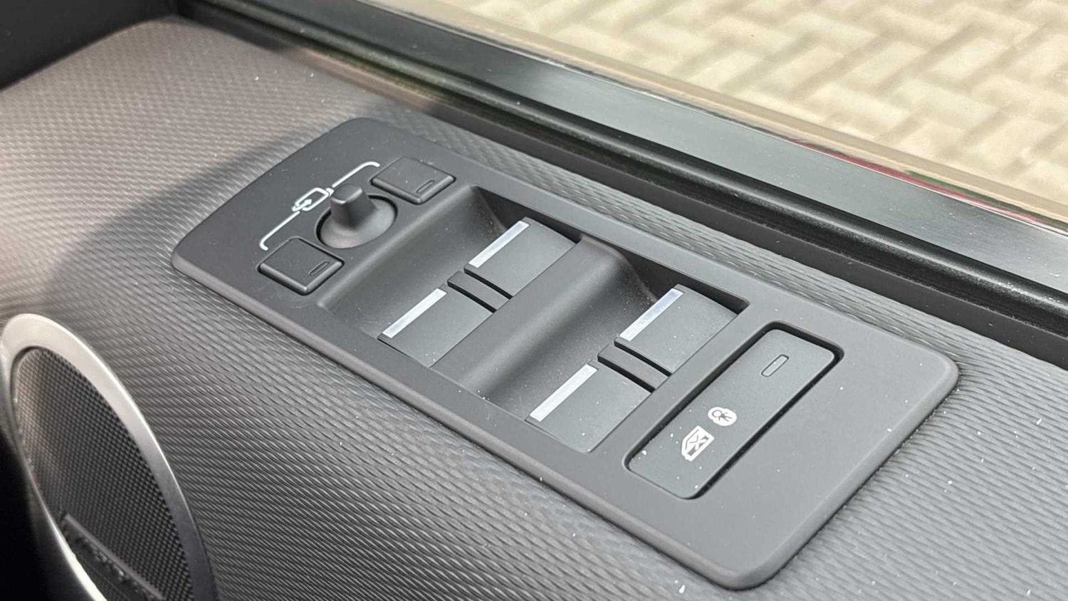 Used Land Rover Discovery 2024 for sale - 77308291: Photo 27