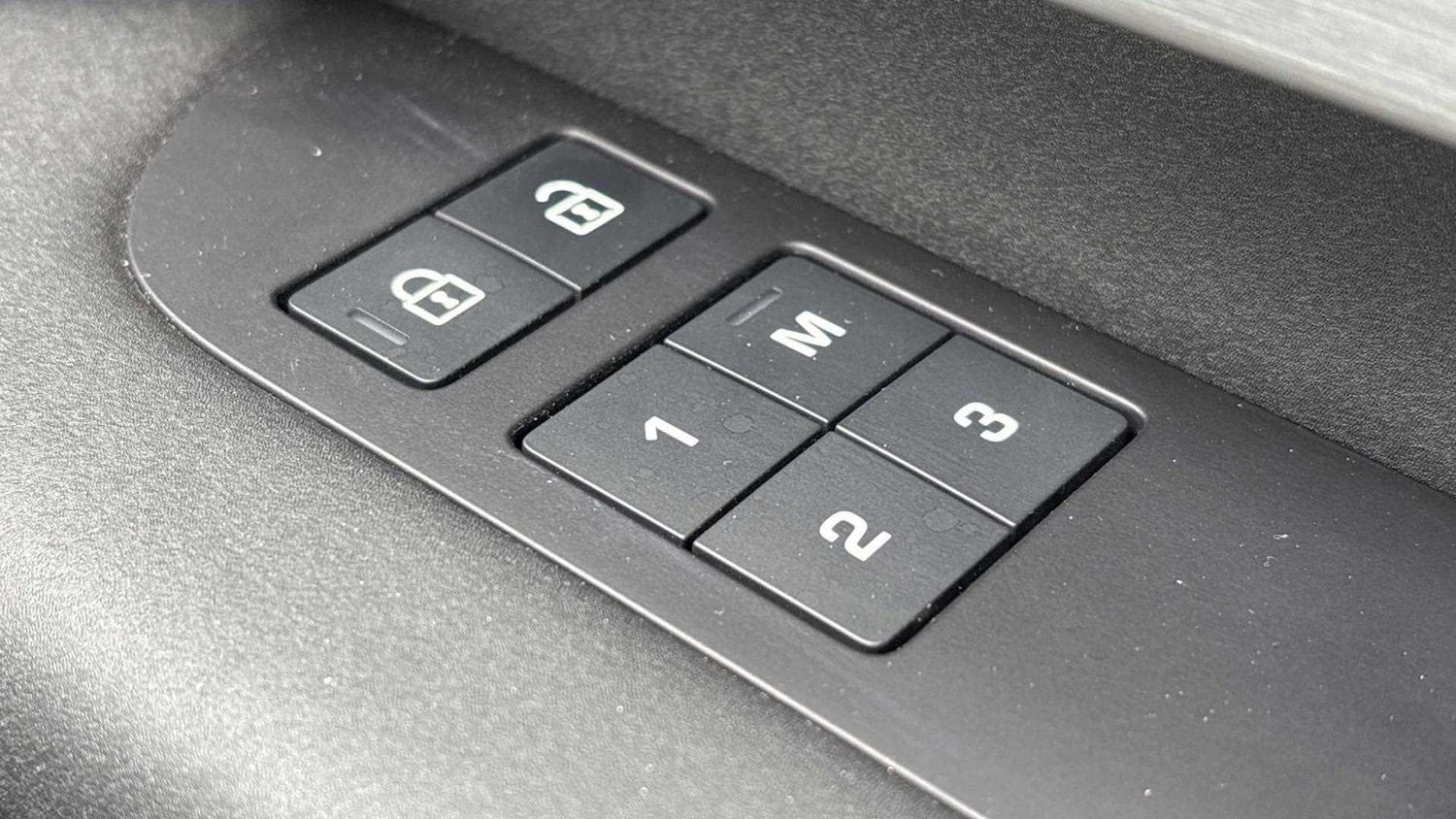 Used Land Rover Discovery 2024 for sale - 77308291: Photo 34