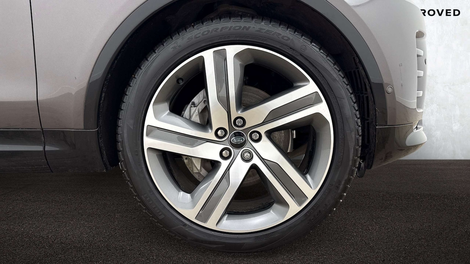 Used Land Rover Discovery 2024 for sale - 77308291: Photo 8