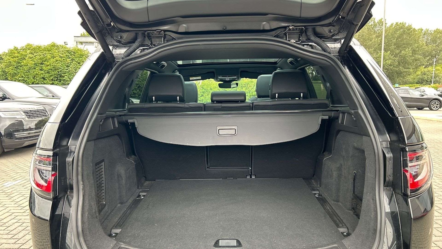 Used Land Rover Discovery Sport 2024 for sale - 76459915: Photo 10