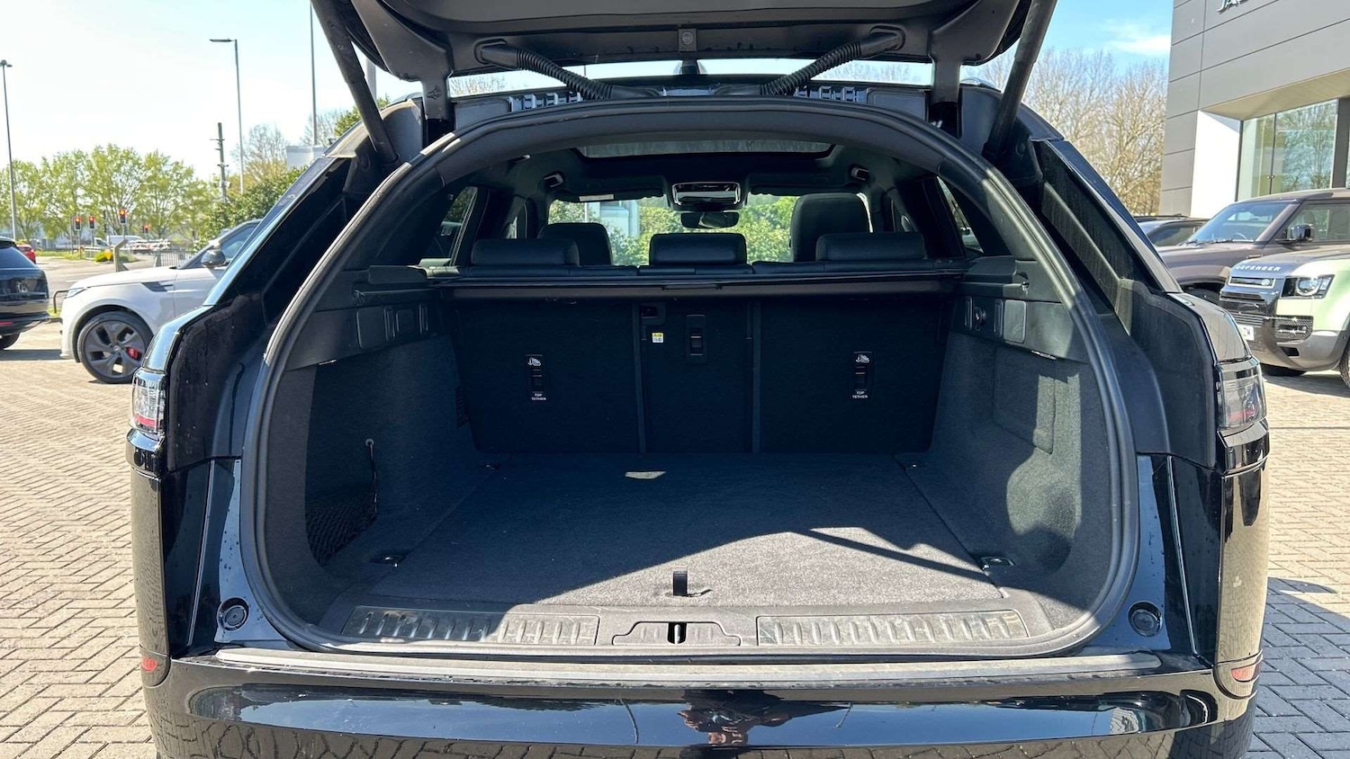 Used Land Rover Range Rover Velar 2023 for sale - 76587617: Photo 10