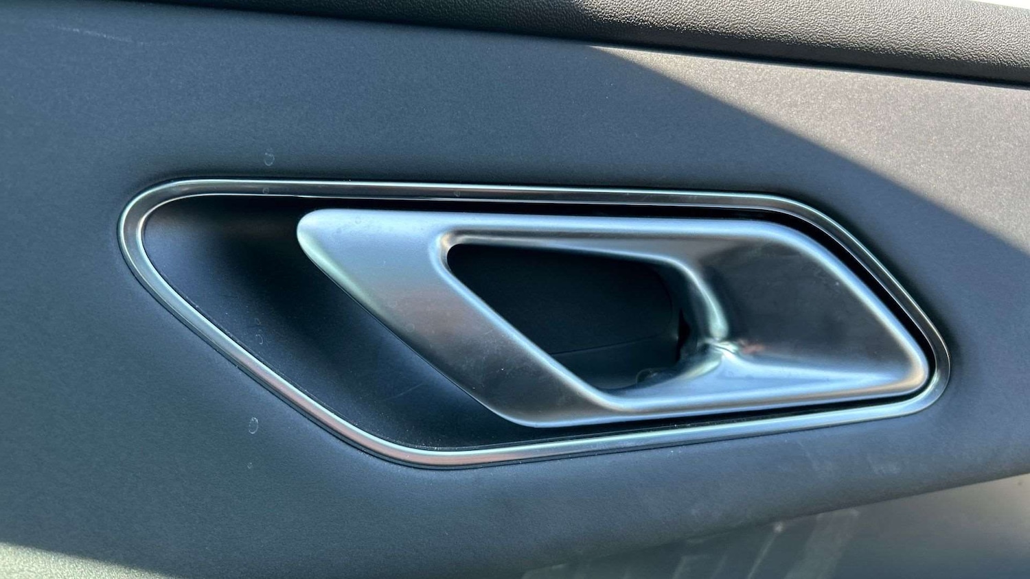 Used Land Rover Range Rover Velar 2023 for sale - 76587617: Photo 27