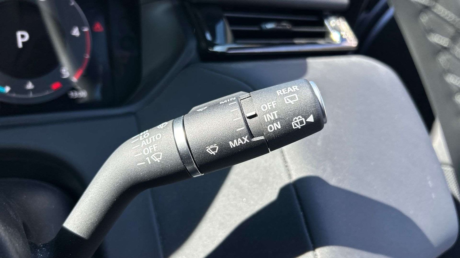 Used Land Rover Range Rover Velar 2023 for sale - 76587617: Photo 31