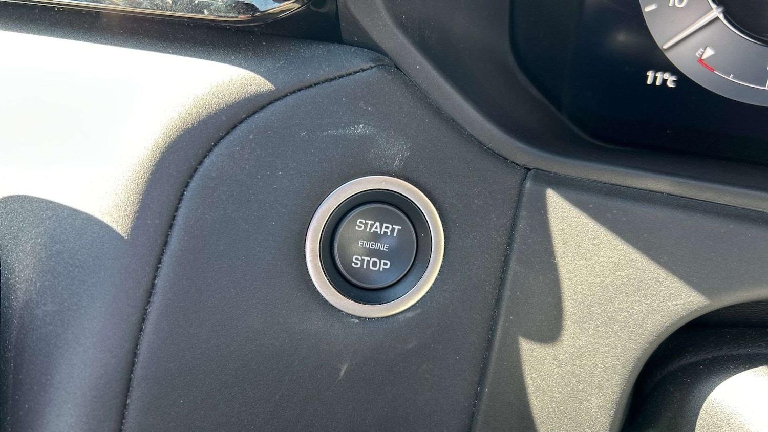 Used Land Rover Range Rover Velar 2023 for sale - 76587617: Photo 35