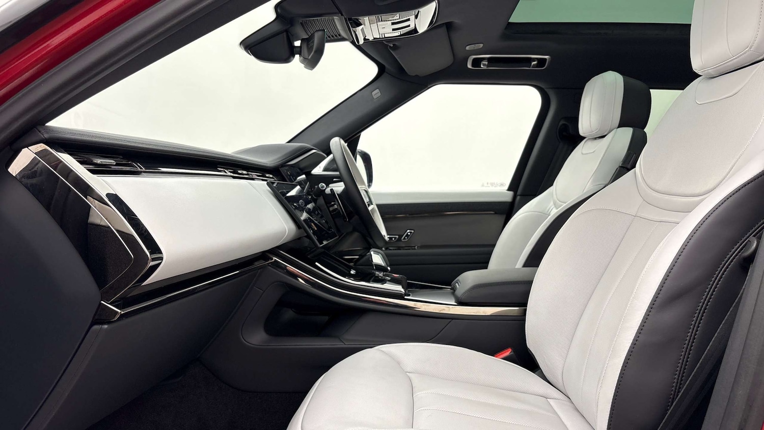 Used Land Rover Range Rover Sport 2024 for sale - 77527135: Photo 3