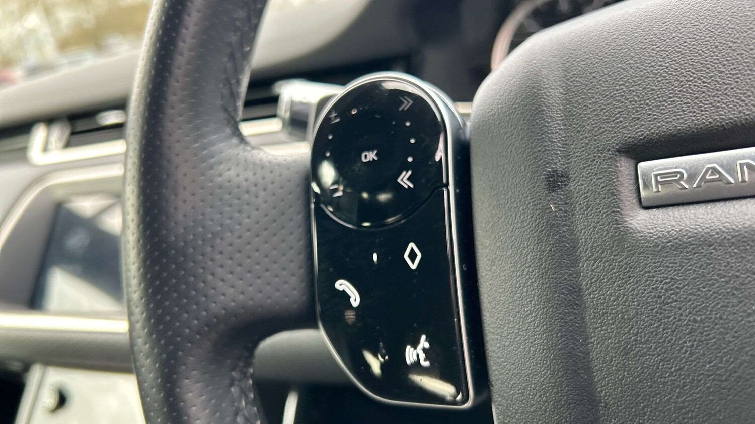 Used Land Rover Range Rover Evoque 2020 for sale - 77649037: Photo 35