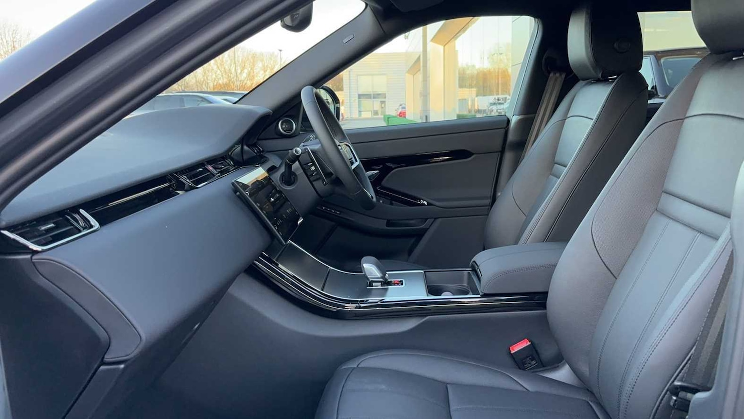 Used Land Rover Range Rover Evoque 2024 for sale - 76459808: Photo 3