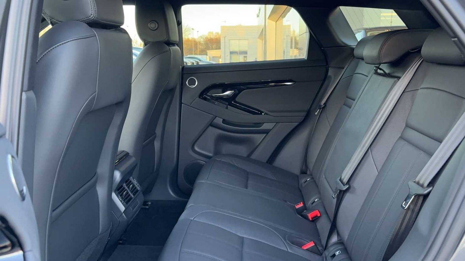 Used Land Rover Range Rover Evoque 2024 for sale - 76459808: Photo 4