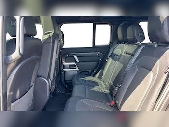 Used Land Rover Defender 2023 for sale - 78732543: Photo
