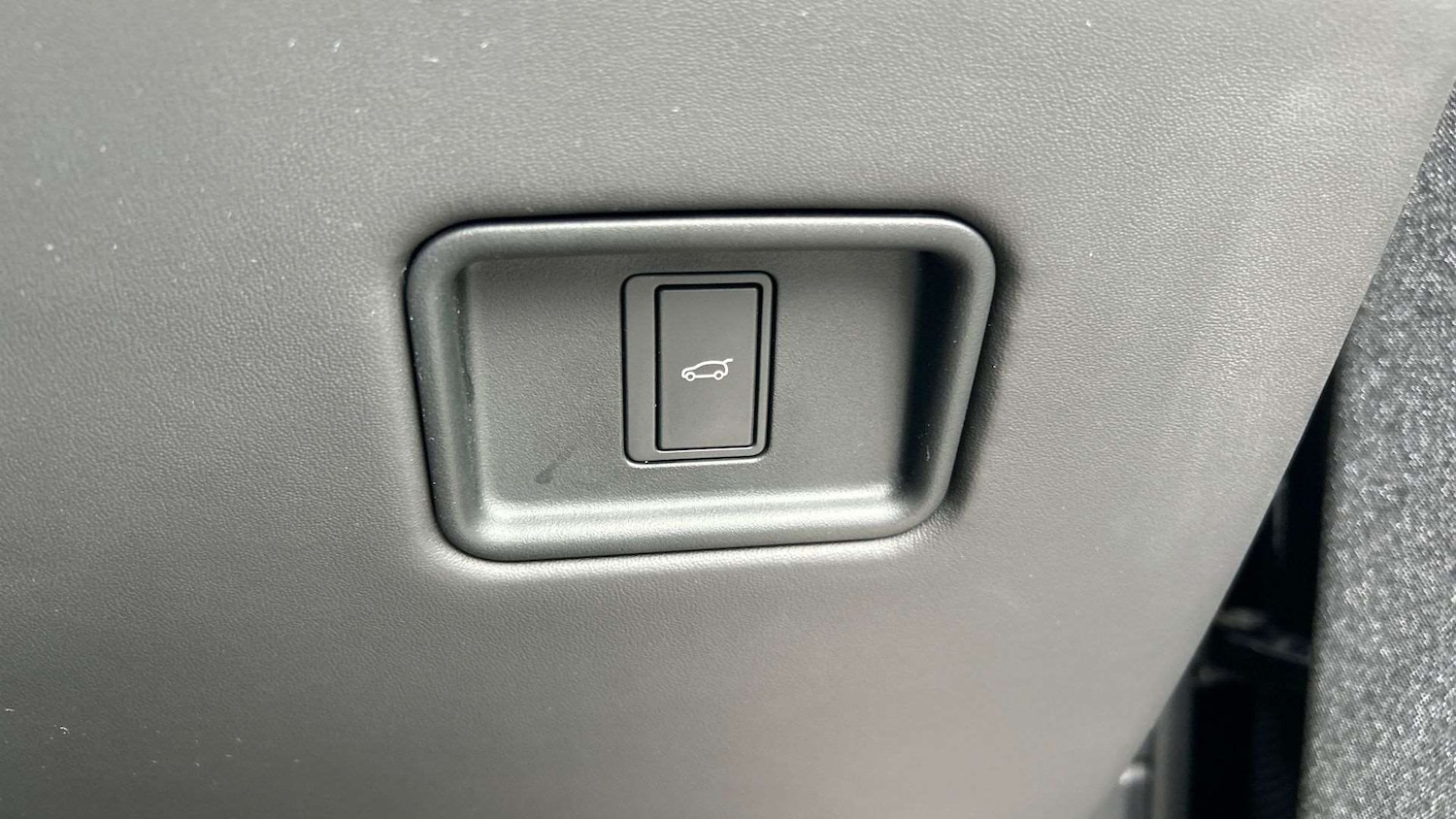 Used Land Rover Range Rover Sport 2024 for sale - 76540760: Photo 32