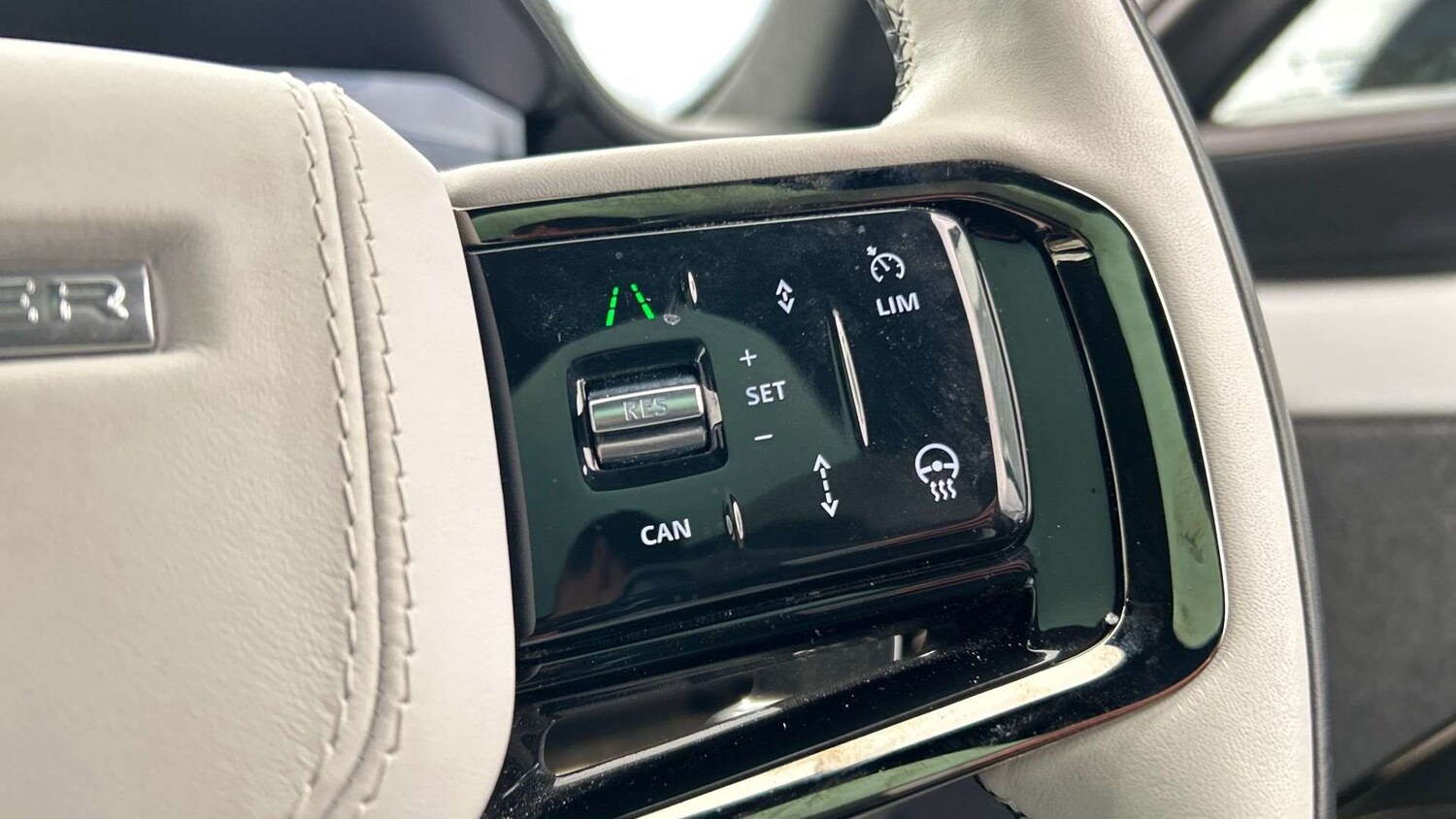 Used Land Rover Range Rover Sport 2024 for sale - 76540760: Photo 34