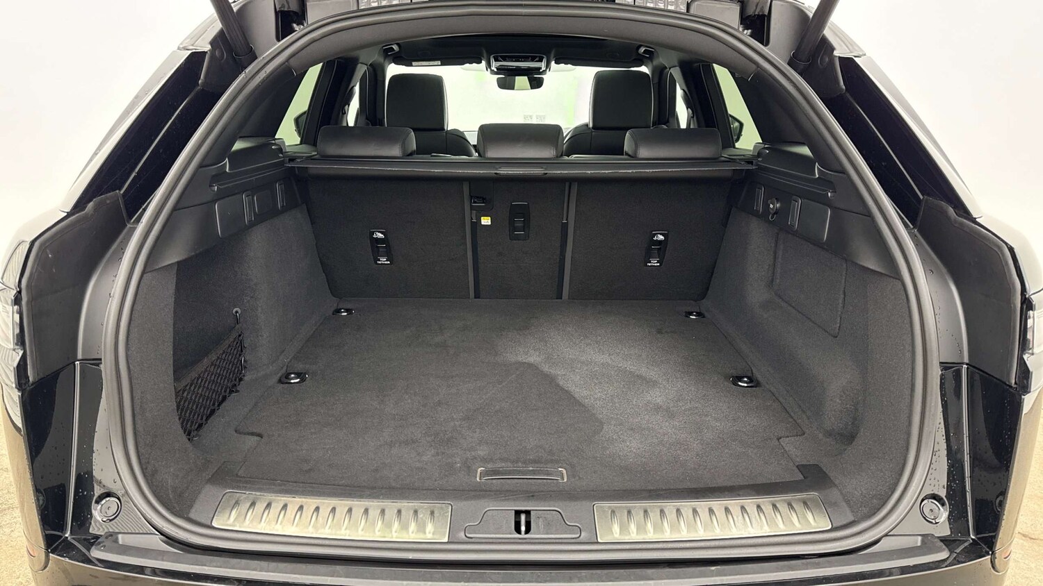 Used Land Rover Range Rover Velar 2024 for sale - 77787049: Photo 10