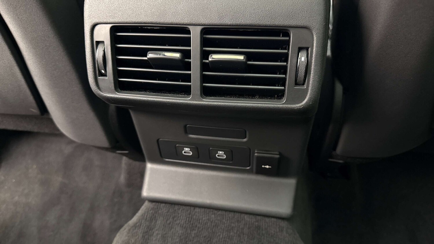 Used Land Rover Range Rover Velar 2024 for sale - 77787049: Photo 18