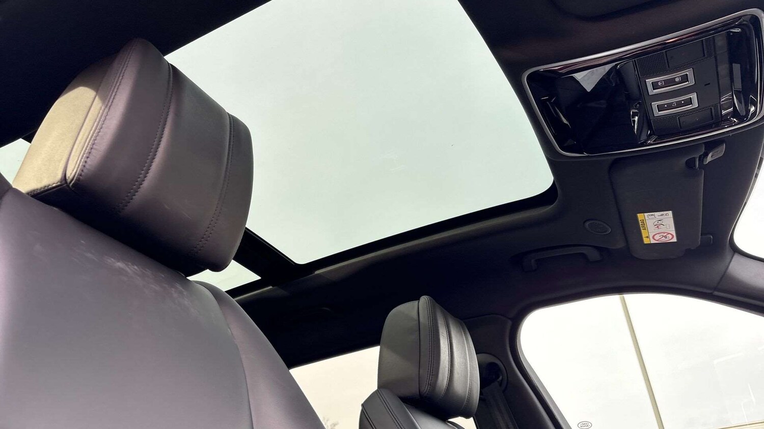 Used Land Rover Range Rover Velar 2024 for sale - 77787049: Photo 21