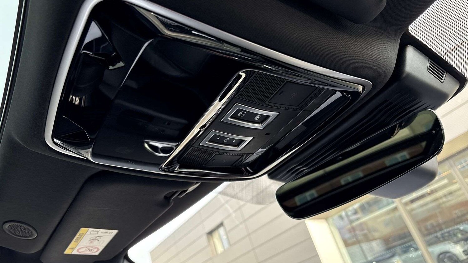 Used Land Rover Range Rover Velar 2024 for sale - 77787049: Photo 23