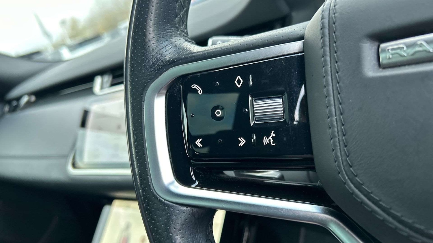 Used Land Rover Range Rover Evoque 2023 for sale - 76978872: Photo 35