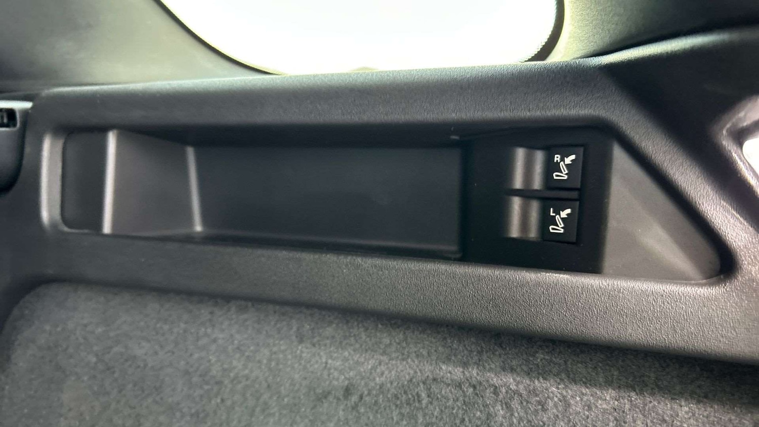 Used Land Rover Discovery Sport for sale - 76648890: Photo 27