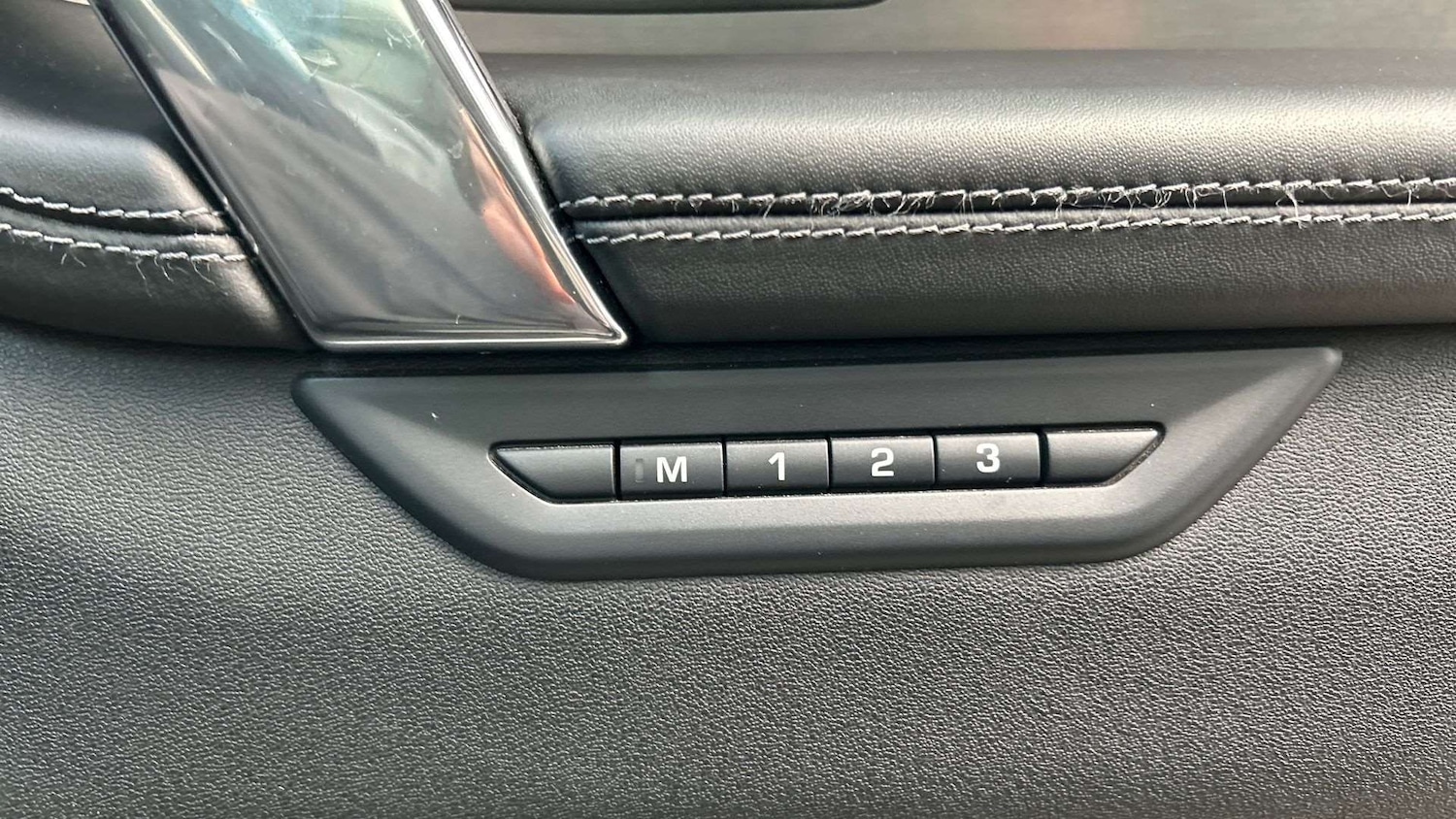 Used Land Rover Discovery Sport for sale - 76648890: Photo 31