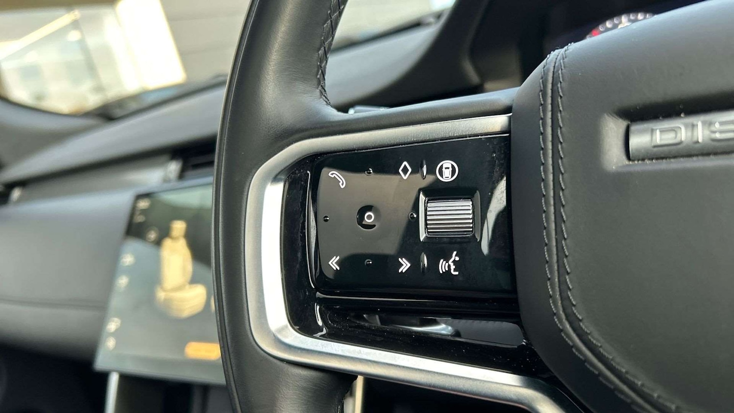 Used Land Rover Discovery Sport for sale - 76648890: Photo 34