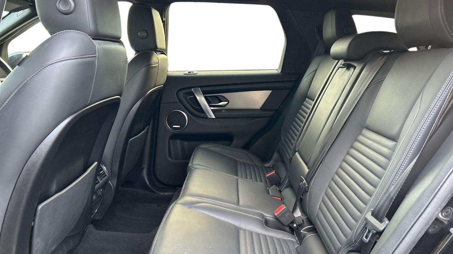 Used Land Rover Discovery Sport for sale - 76648890: Photo 4