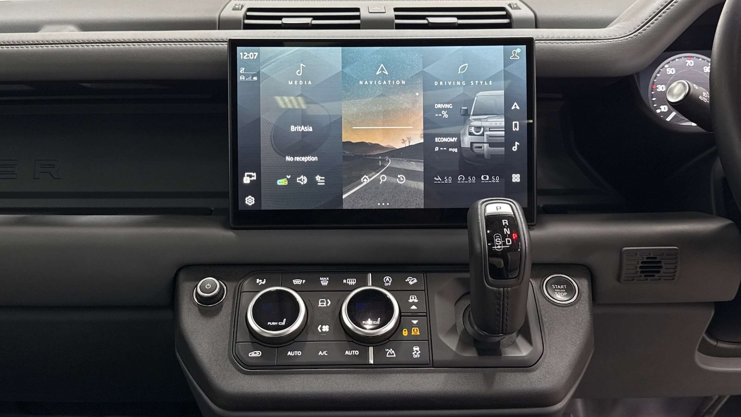 Used Land Rover Defender 2024 for sale - 76460266: Photo 14