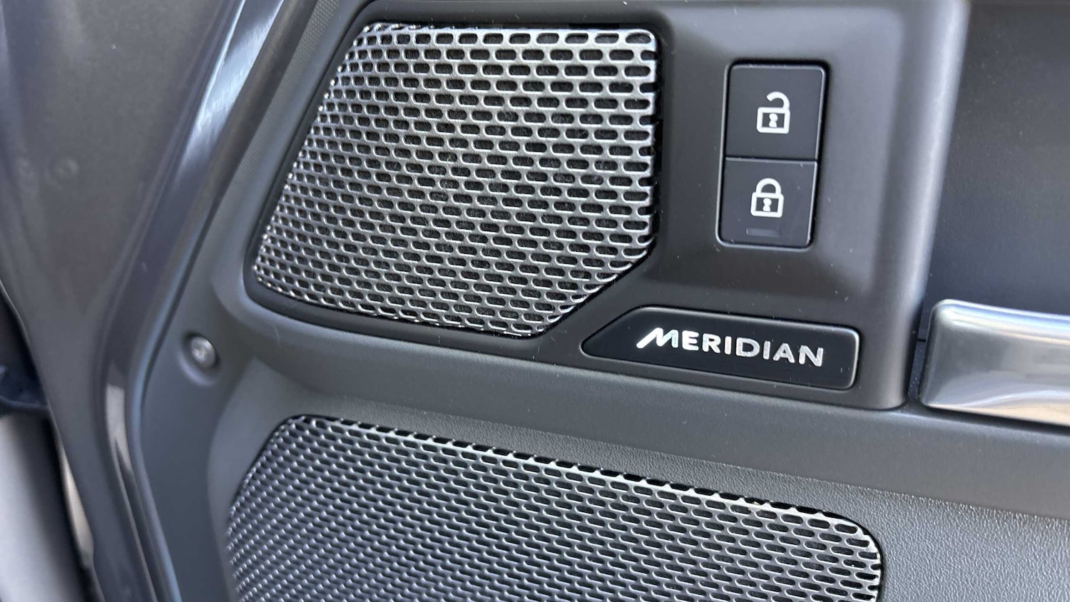 Used Land Rover Defender 2024 for sale - 76460266: Photo 23