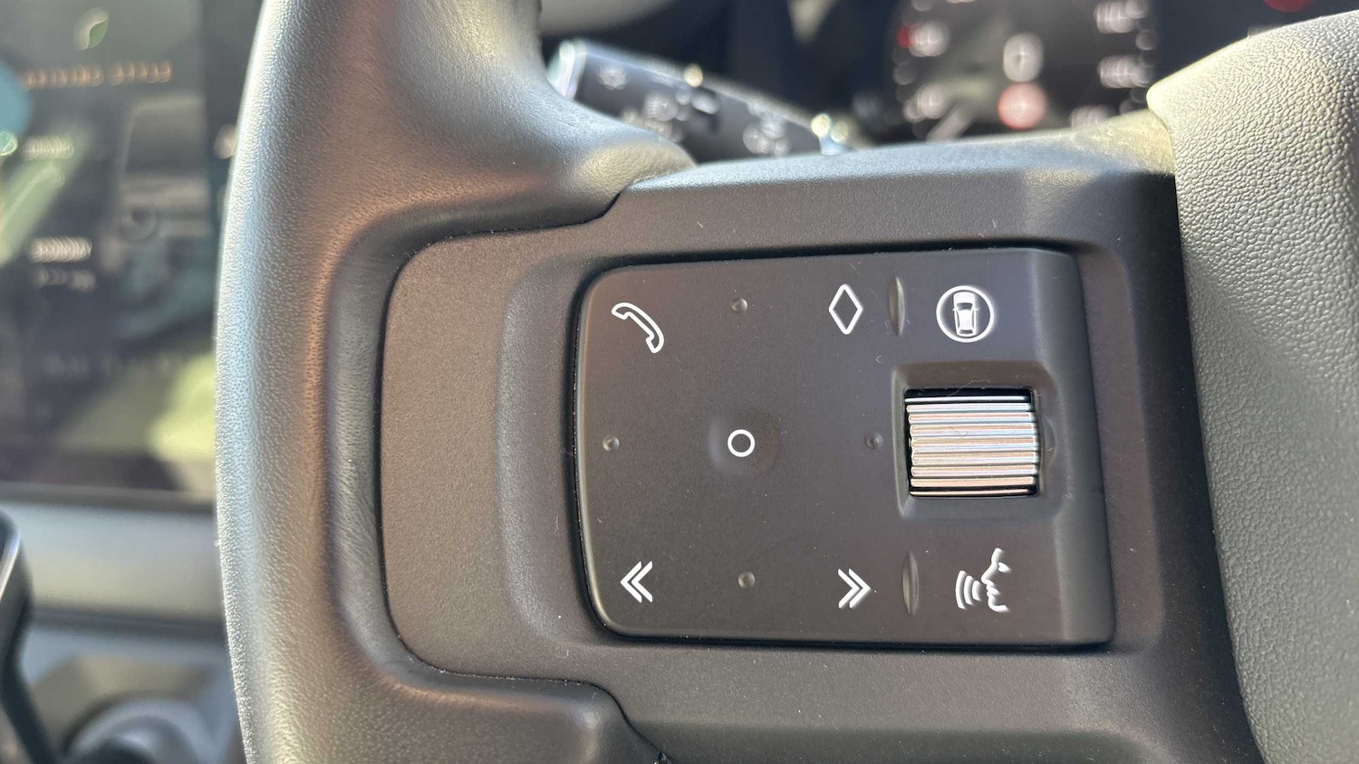 Used Land Rover Defender 2024 for sale - 76460266: Photo 28