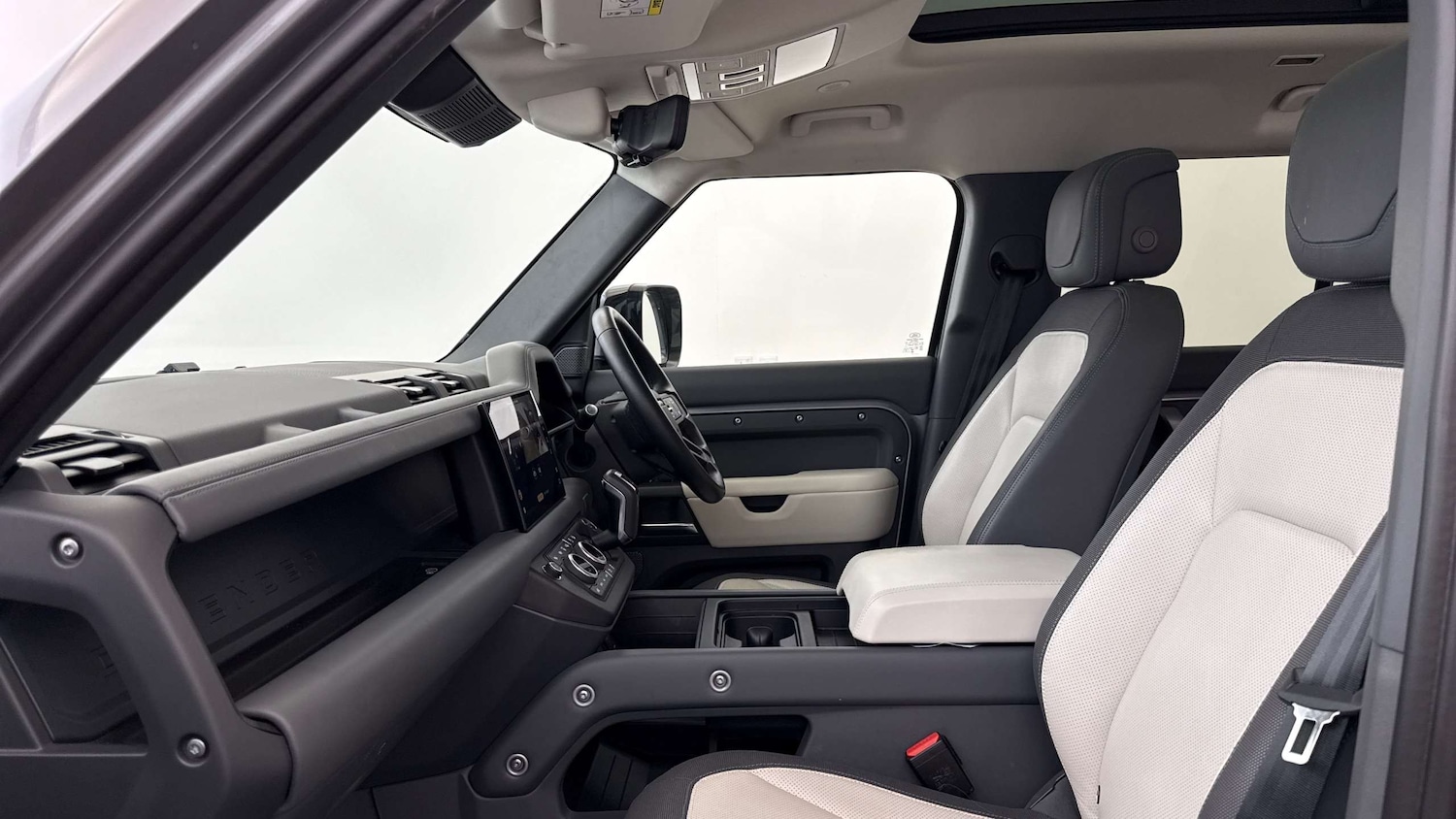 Used Land Rover Defender 2024 for sale - 76460266: Photo 3