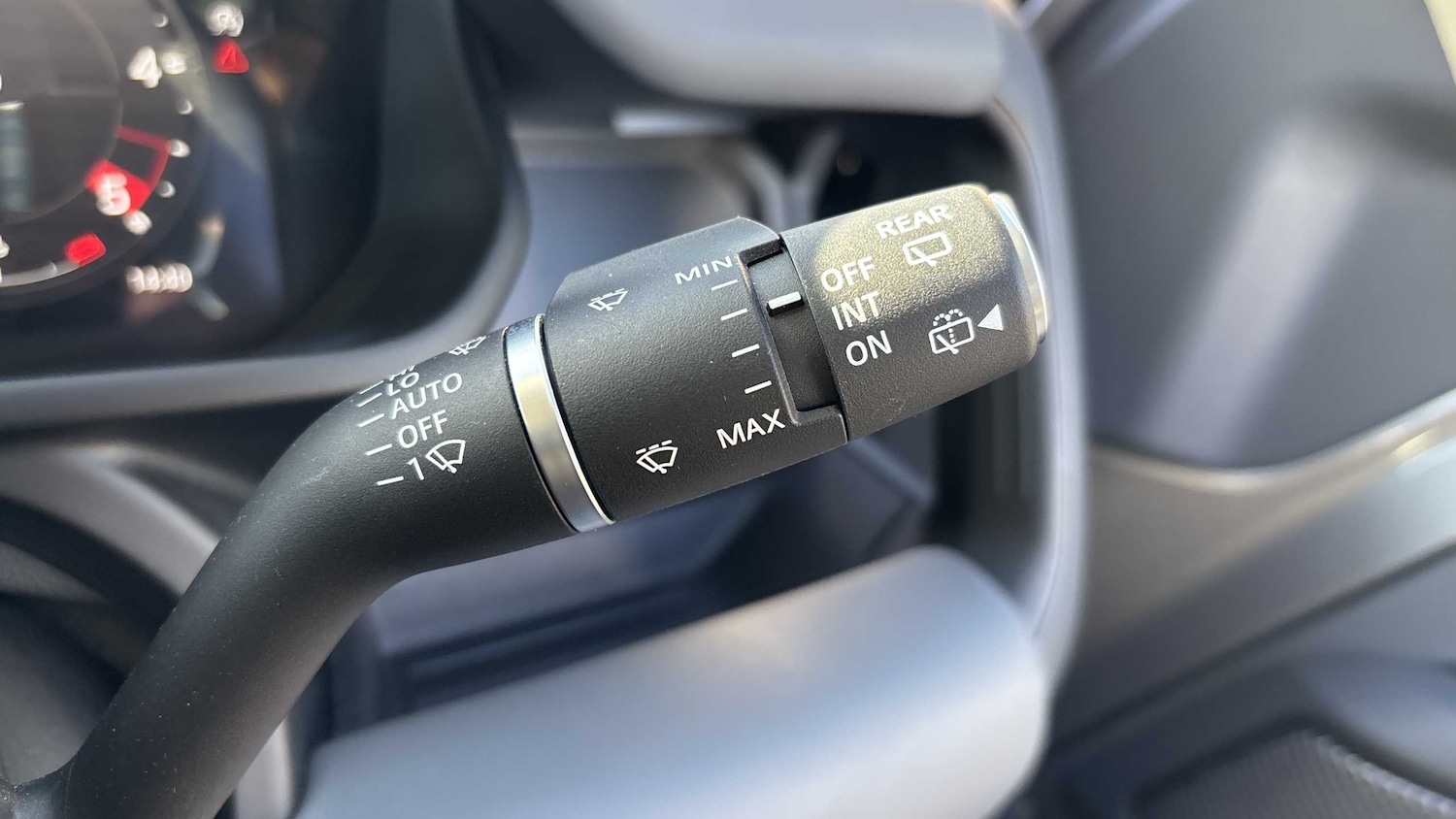 Used Land Rover Defender 2024 for sale - 76460266: Photo 30