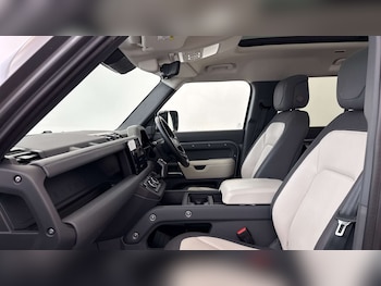 Used Land Rover Defender 2024 for sale - 76460266: Photo