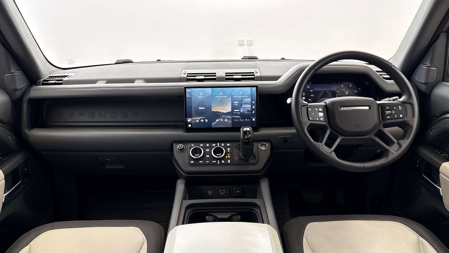 Used Land Rover Defender 2024 for sale - 76460266: Photo 9