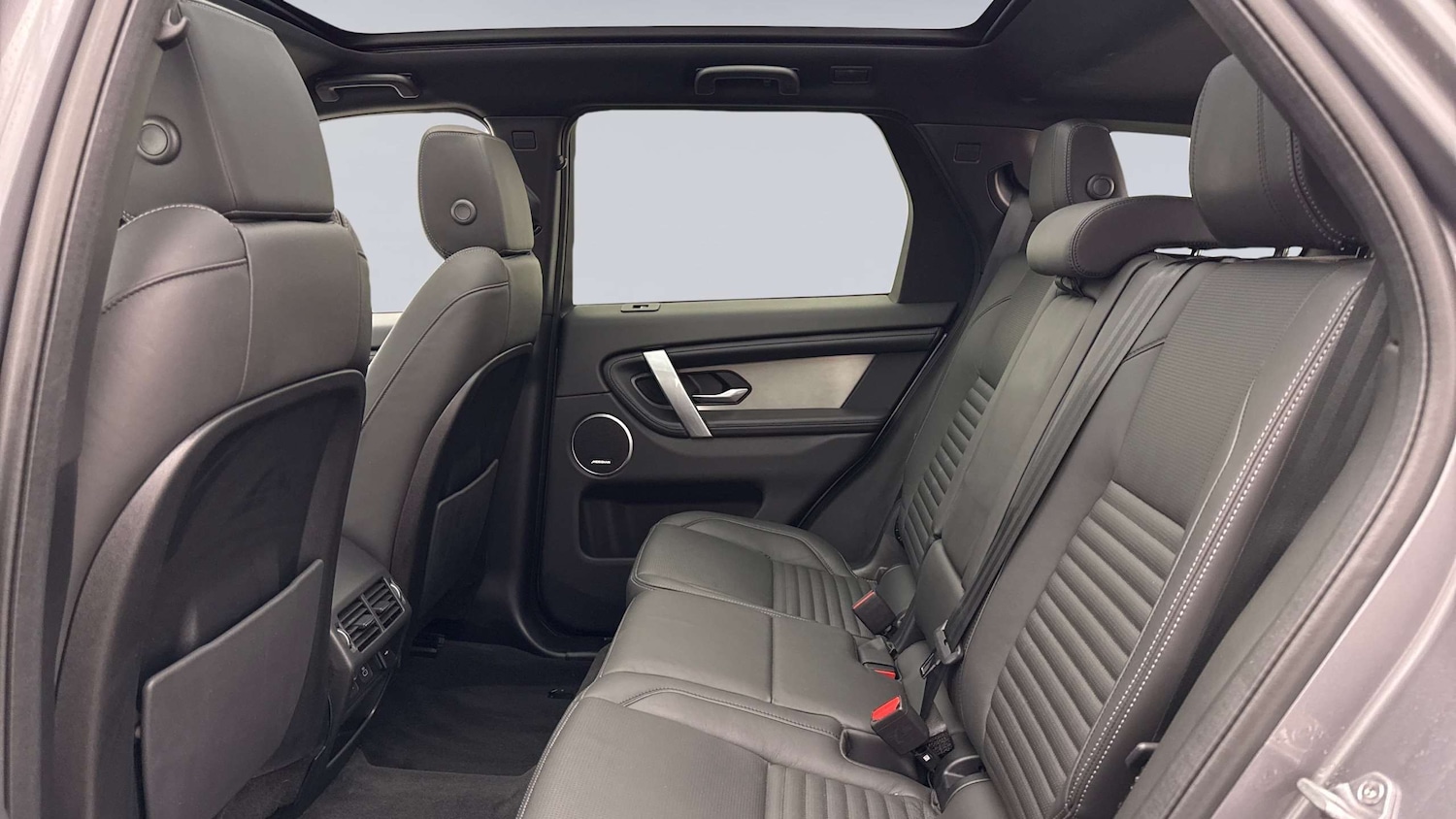 Used Land Rover Discovery Sport 2023 for sale - 77347921: Photo 4