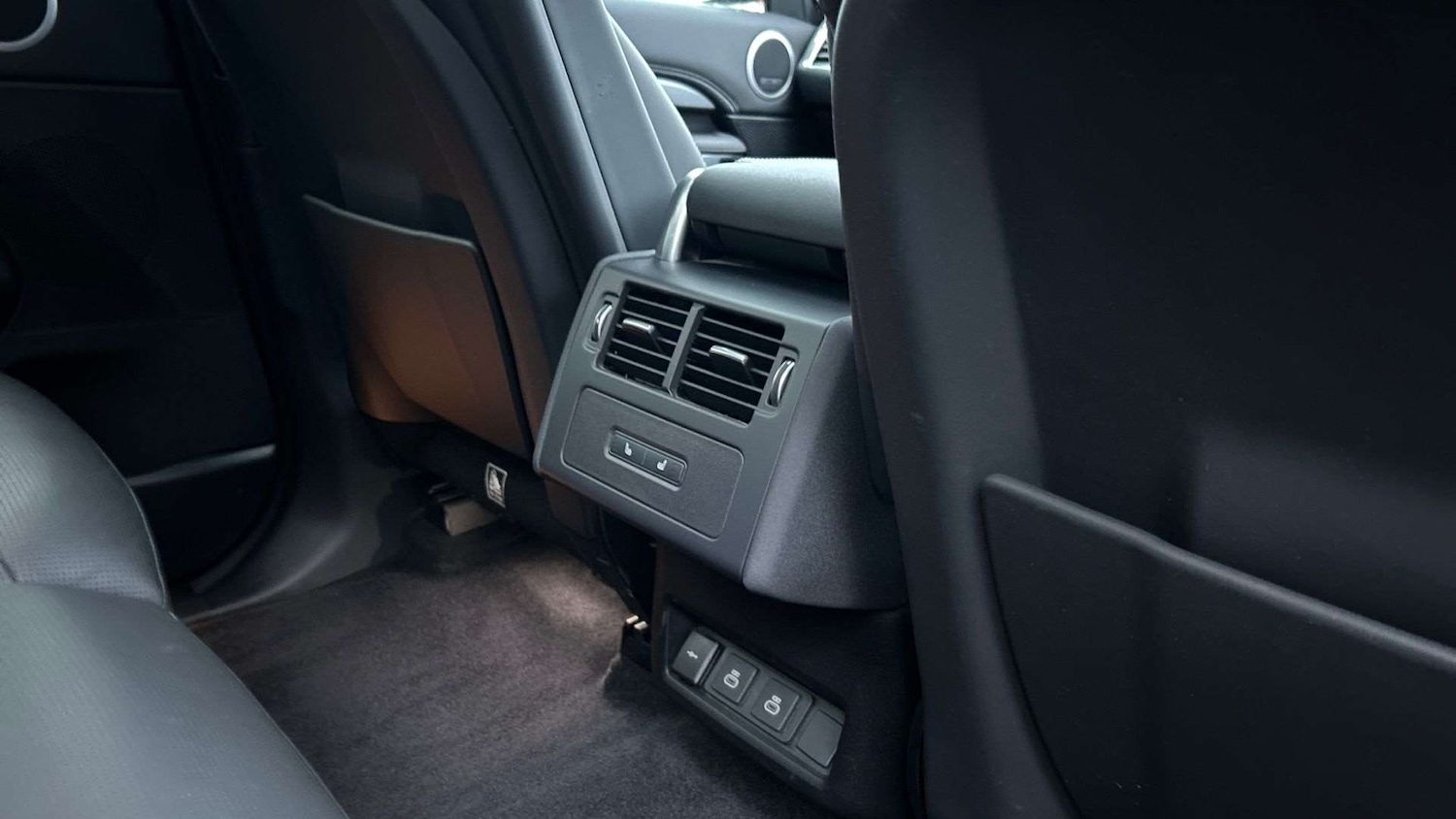 Used Land Rover Discovery 2024 for sale - 76515571: Photo 18