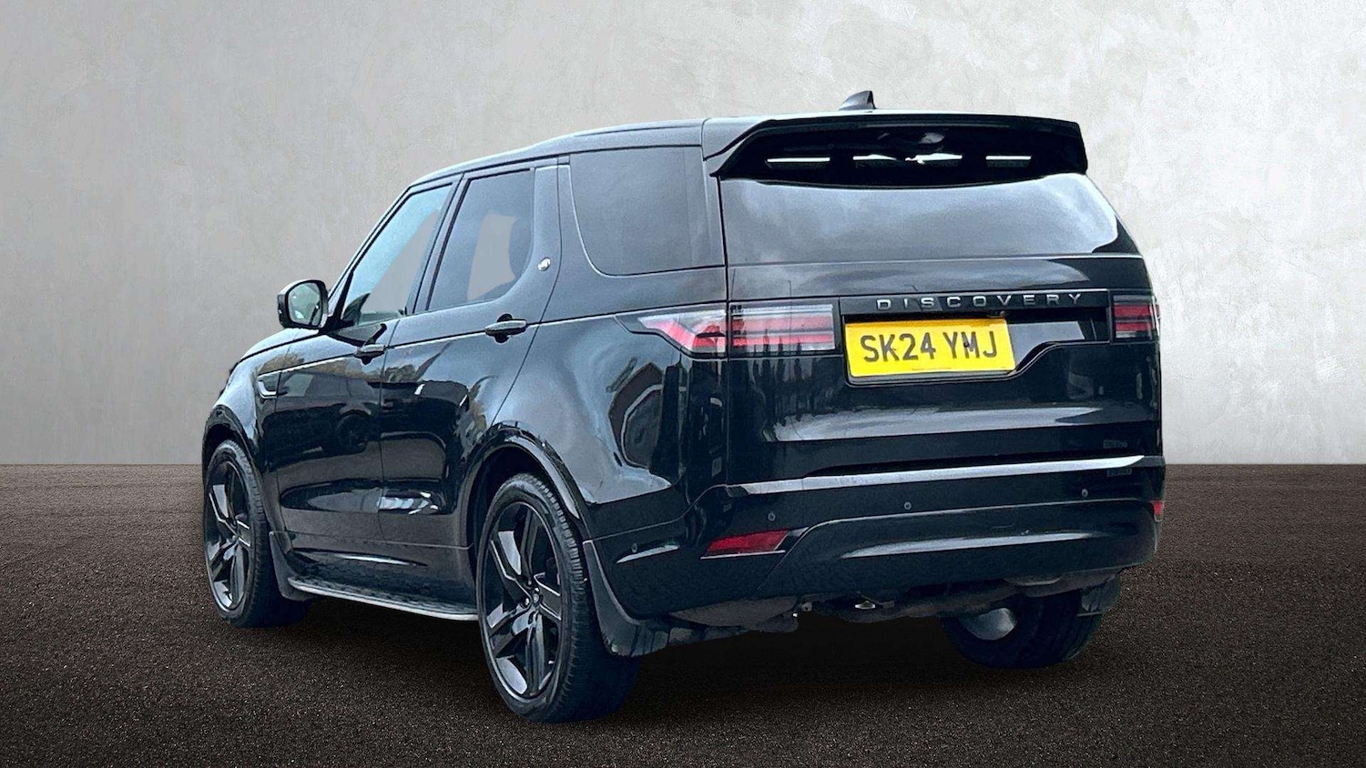 Used Land Rover Discovery 2024 for sale - 76515571: Photo 2