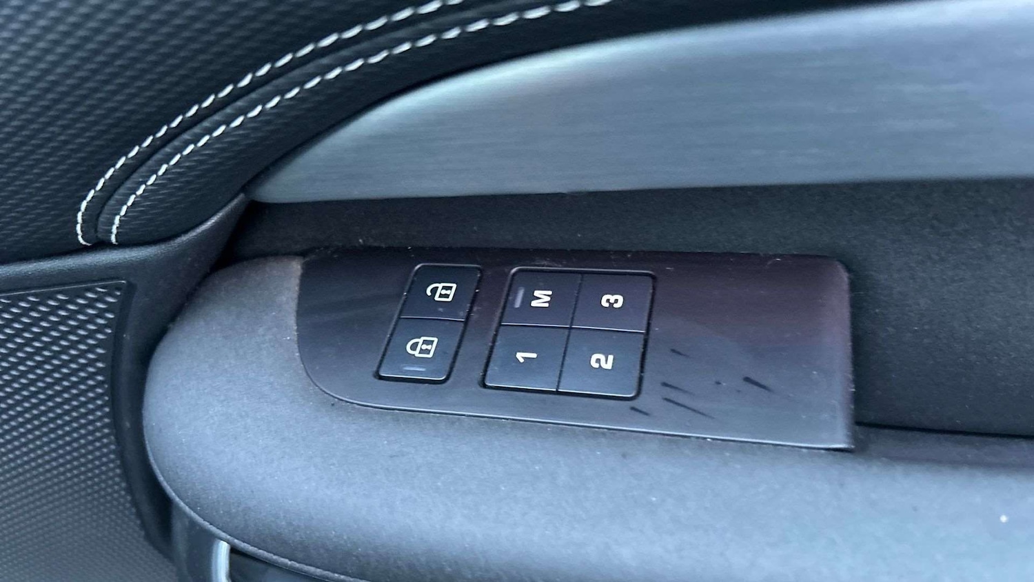 Used Land Rover Discovery 2024 for sale - 76515571: Photo 25