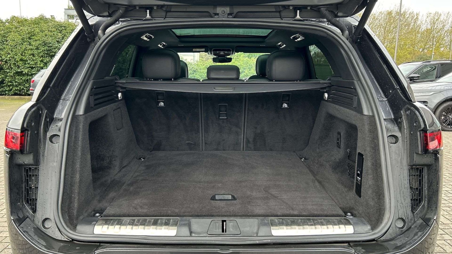 Used Land Rover Range Rover Sport 2024 for sale - 76732400: Photo 10