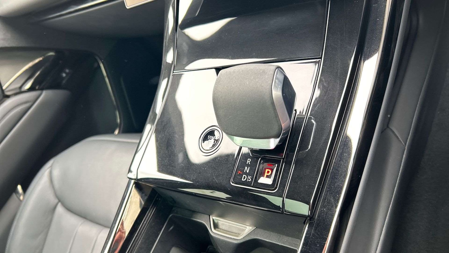 Used Land Rover Range Rover Sport 2024 for sale - 76732400: Photo 13