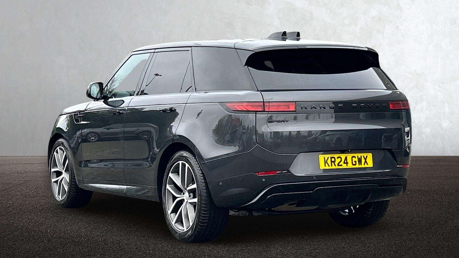 Used Land Rover Range Rover Sport 2024 for sale - 76732400: Photo 2