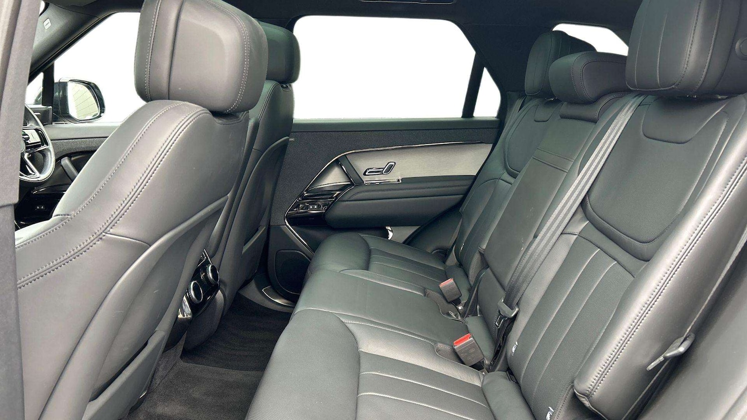 Used Land Rover Range Rover Sport 2024 for sale - 76732400: Photo 4